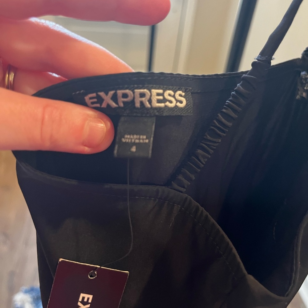 Express Black Backless jumpsuit- size 4 - Picture 6 of 16